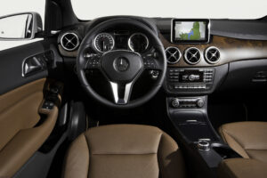 Mercedes-Benz B-Class Electric Drive: Электрификация в формате практичного компактвэна