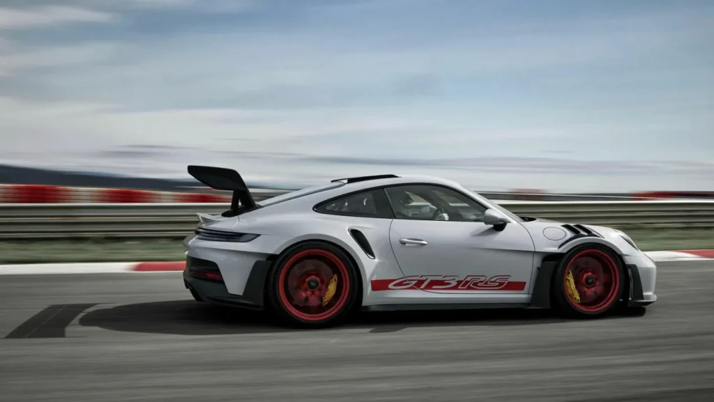 Porsche 911 GT3 получил дорогую версию без крыши
