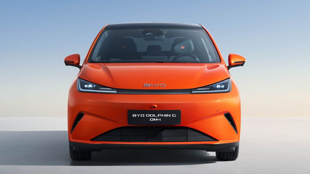 Хэтчбек BYD Dolphin превратился в гибрид для Европы