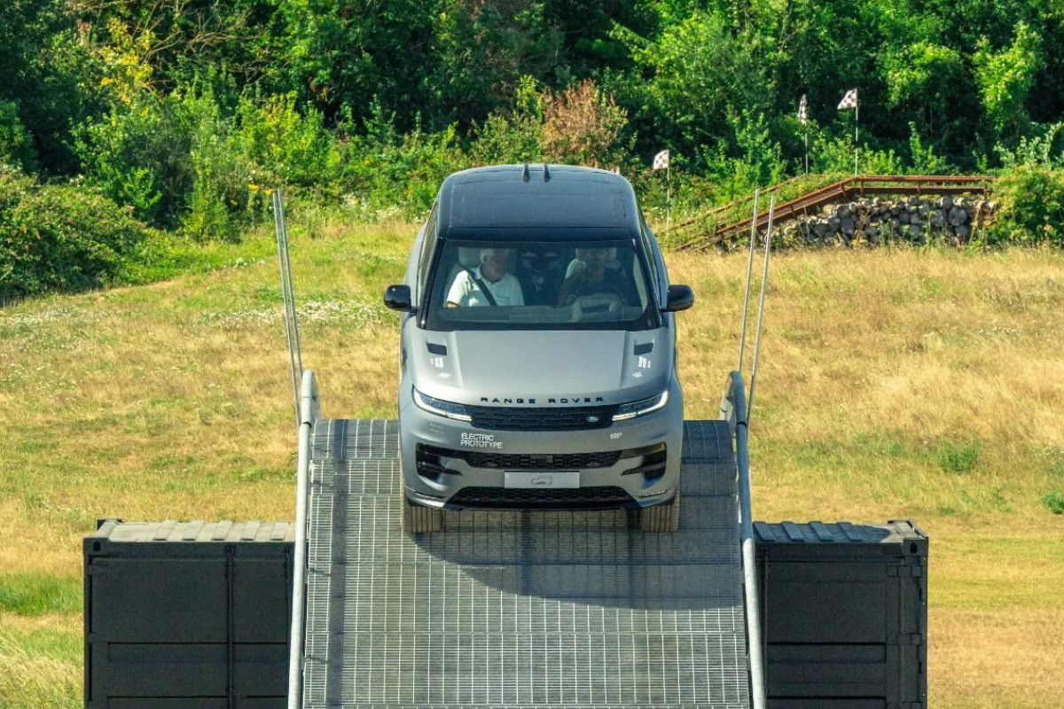 Предпоказ электрического Range Rover Sport: по следам флагмана?
